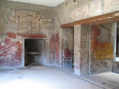 House of the Beautiful Courtyard (Casa del Bel Cortile) (Herculaneum)