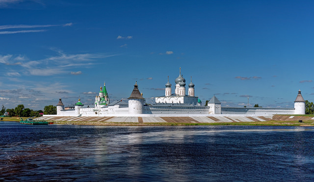 Желтоводский Макариев монастырь