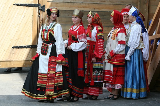 russian traditional dress