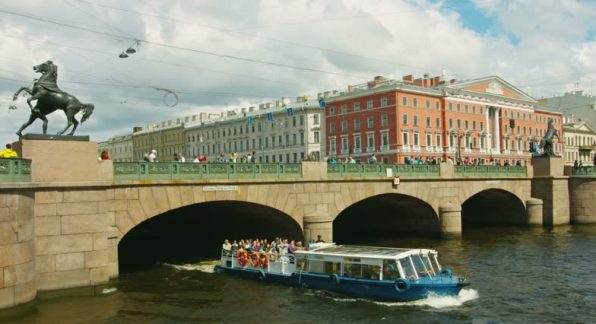 Аничков мост