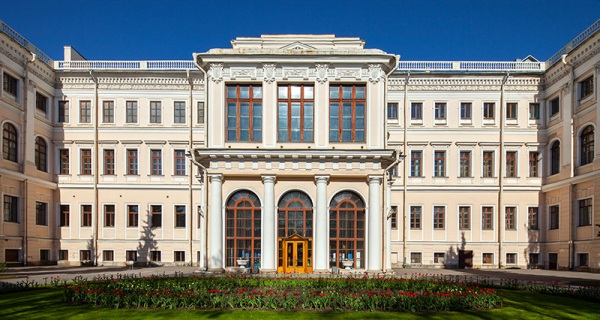 Аничков дворец